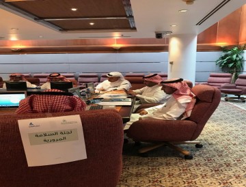 اجتماع لجنة الجائزة مع لجنة النقل البري بغرفة الشرقية