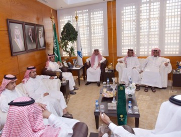 اجتماع لجنة الجائزة مع لجنة النقل البري بغرفة الشرقية
